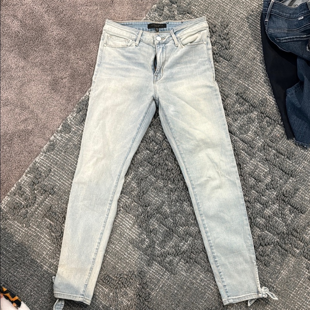 Sanctuary Blue Skinny Jeans Versatile Style